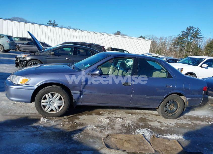 Photo 14 of 2000 Toyota Camry LE V6 (VIN 4T1BF22KXYU107090)