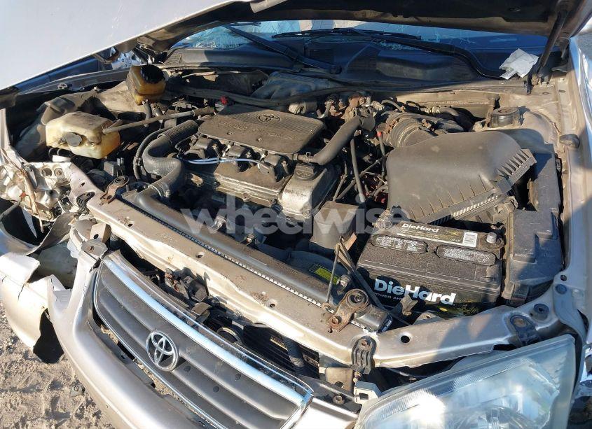 Photo 10 of 2000 Toyota Camry LE V6 (VIN 4T1BF22KXYU946821)
