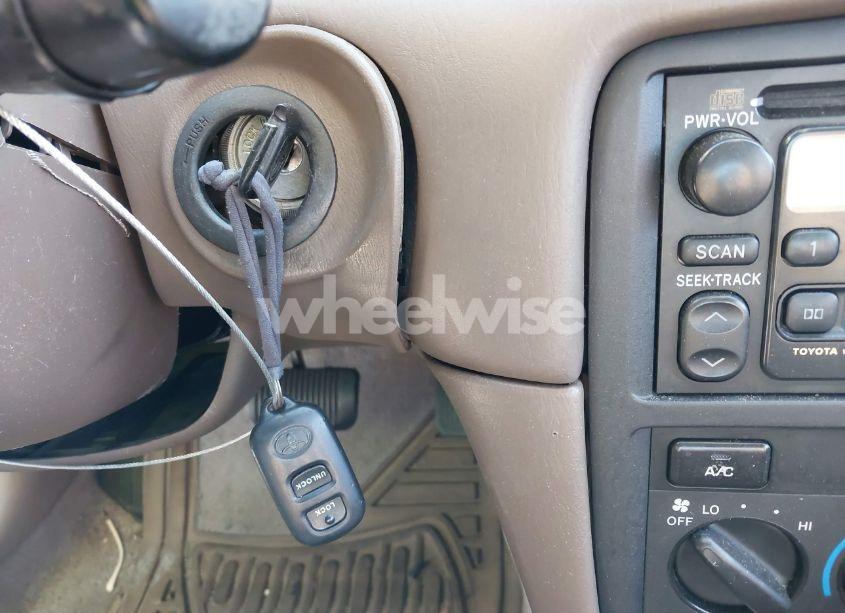 Photo 11 of 2000 Toyota Camry LE V6 (VIN 4T1BF22KXYU946821)