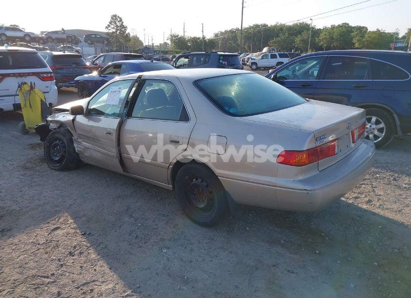 Photo 3 of 2000 Toyota Camry LE V6 (VIN 4T1BF22KXYU946821)