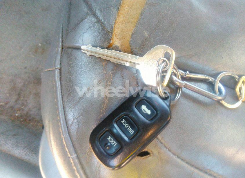 Photo 11 of 2001 Toyota Avalon XL (VIN 4T1BF28B01U175489)