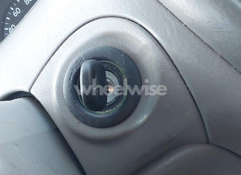 Photo 11 of 2004 Toyota Avalon XLS (VIN 4T1BF28B04U339716)