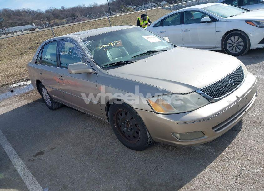 2000 Toyota Avalon XLS (VIN 4T1BF28B0YU088671) main photo