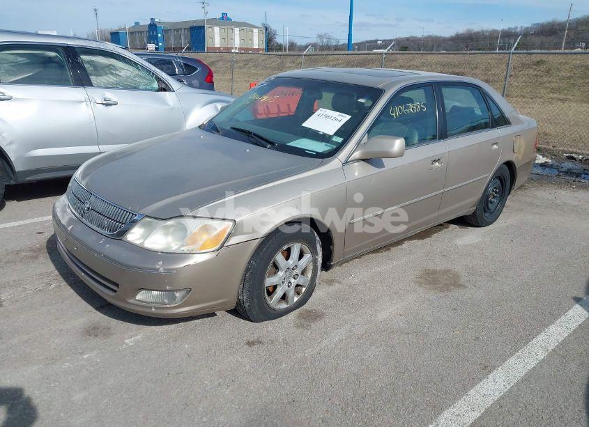 Photo 2 of 2000 Toyota Avalon XLS (VIN 4T1BF28B0YU088671)