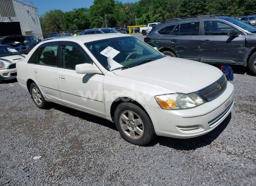 2002 Toyota Avalon XL (VIN 4T1BF28B12U206475) main photo