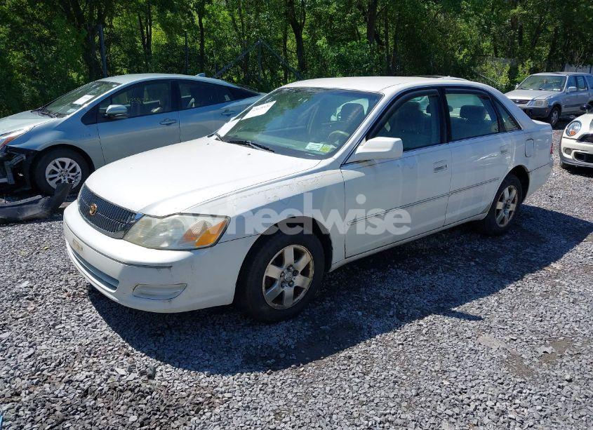 Photo 2 of 2002 Toyota Avalon XL (VIN 4T1BF28B12U206475)