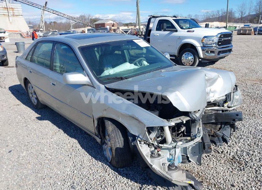 2002 Toyota Avalon XLS (VIN 4T1BF28B12U264246) main photo