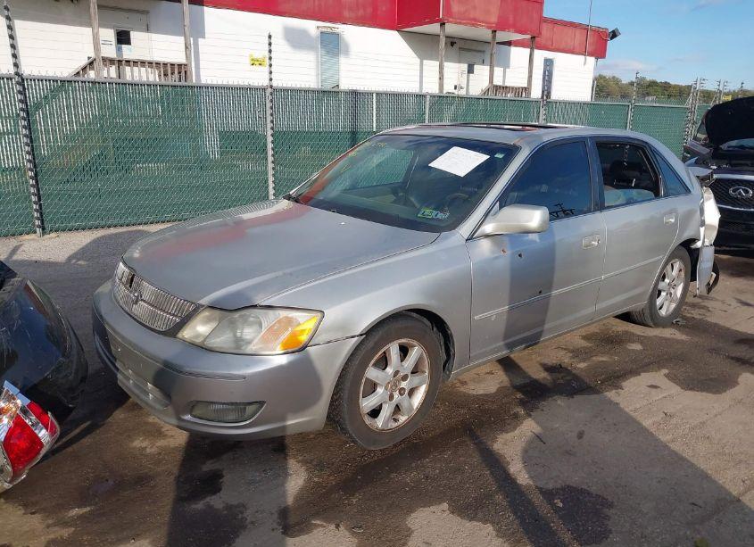 Photo 2 of 2001 Toyota Avalon XLS (VIN 4T1BF28B21U181990)