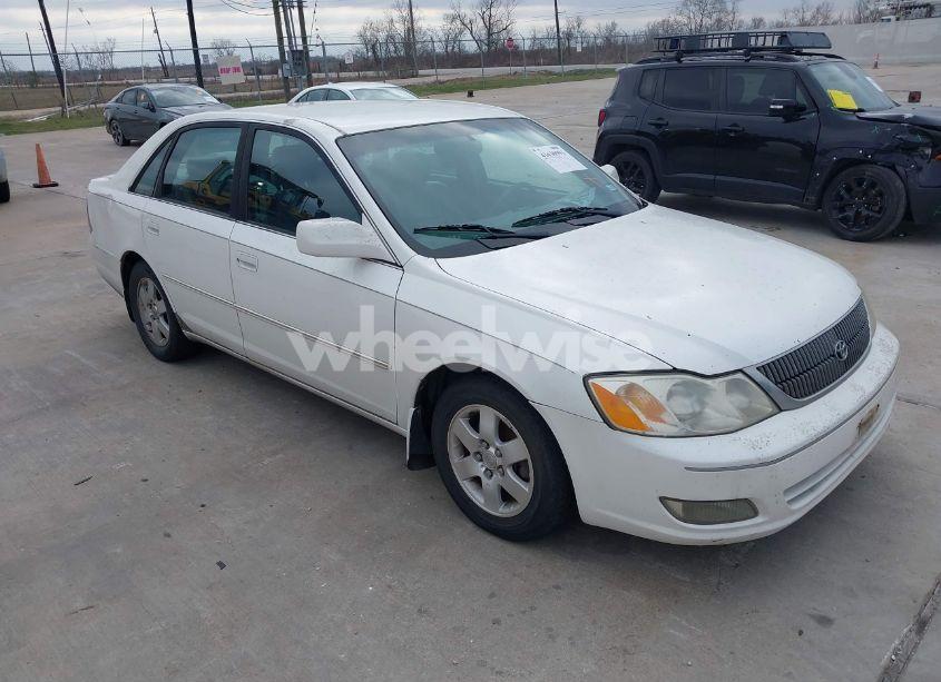 2002 Toyota Avalon XL (VIN 4T1BF28B22U226475) main photo