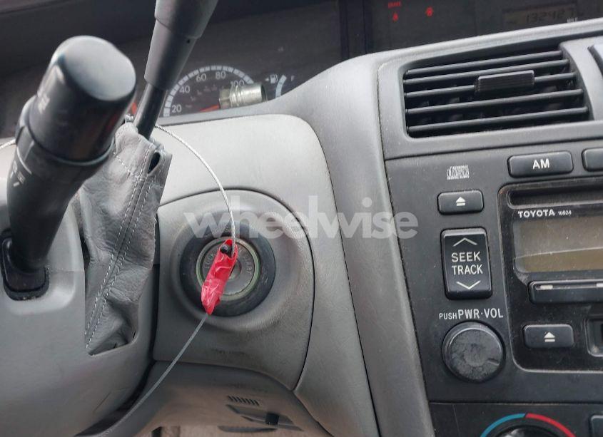 Photo 11 of 2002 Toyota Avalon XL (VIN 4T1BF28B22U226475)