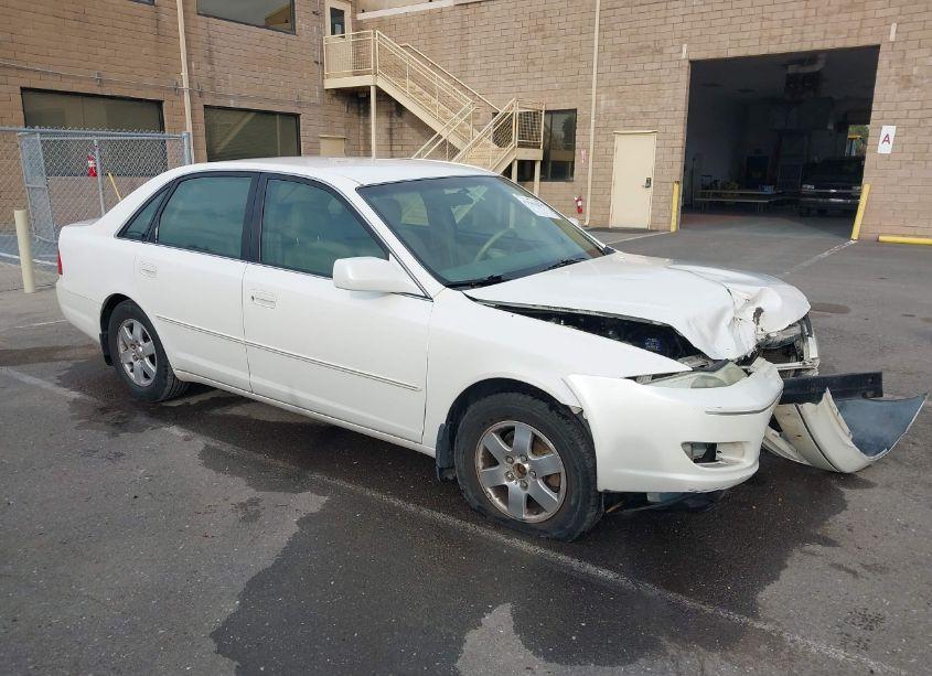 2002 Toyota Avalon XL (VIN 4T1BF28B22U245320) main photo