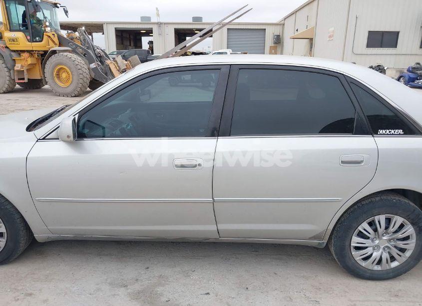 Photo 14 of 2000 Toyota Avalon XL (VIN 4T1BF28B2YU084430)