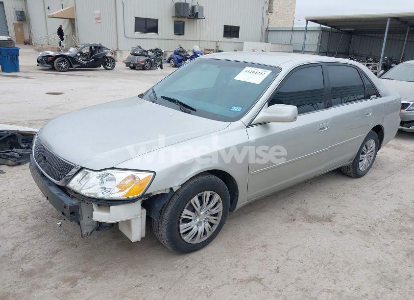 Photo 2 of 2000 Toyota Avalon XL (VIN 4T1BF28B2YU084430)