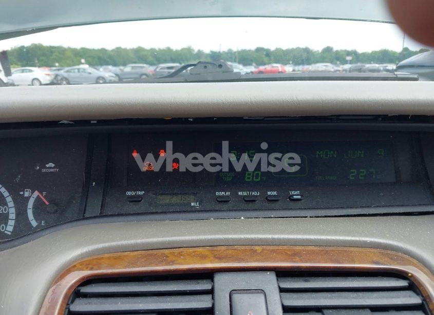 Photo 7 of 2002 Toyota Avalon XL/XLS (VIN 4T1BF28B32U207580)