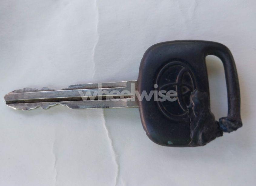 Photo 11 of 2002 Toyota Avalon XL (VIN 4T1BF28B32U212729)