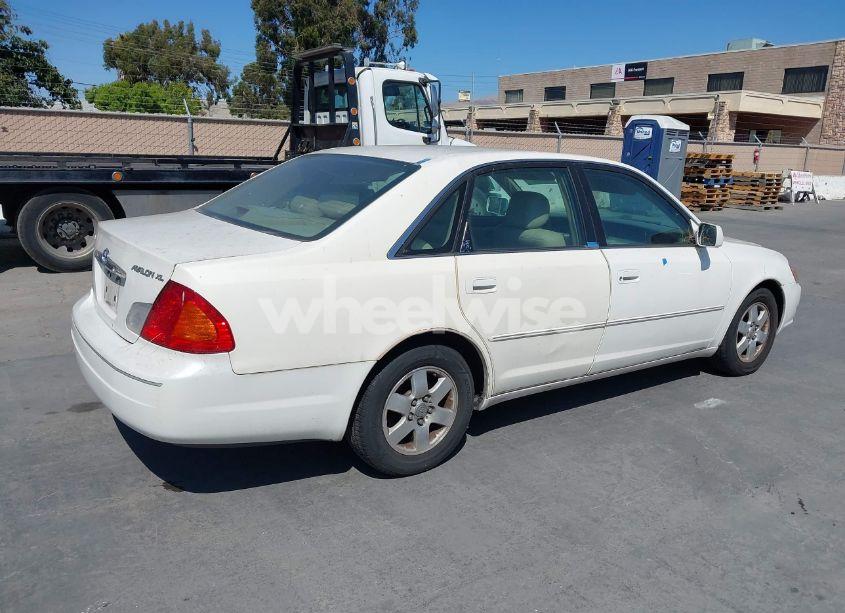 Photo 4 of 2002 Toyota Avalon XL (VIN 4T1BF28B32U242538)