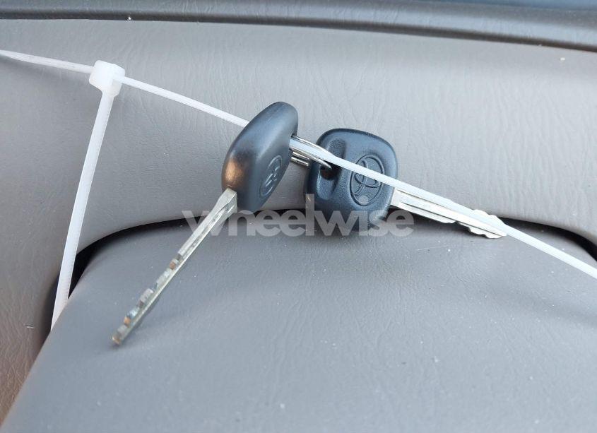 Photo 11 of 2004 Toyota Avalon XLS (VIN 4T1BF28B34U371477)