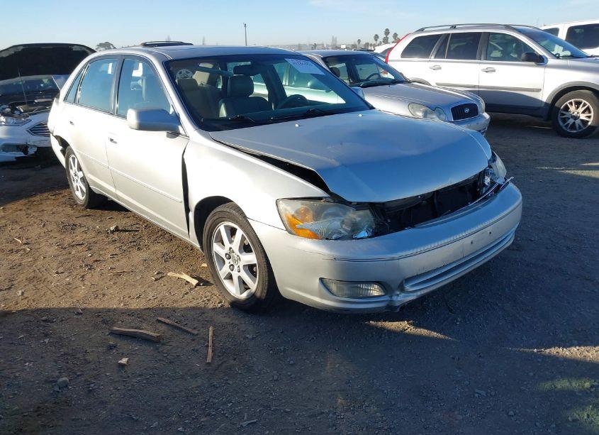 2002 Toyota Avalon XLS (VIN 4T1BF28B42U232472) main photo