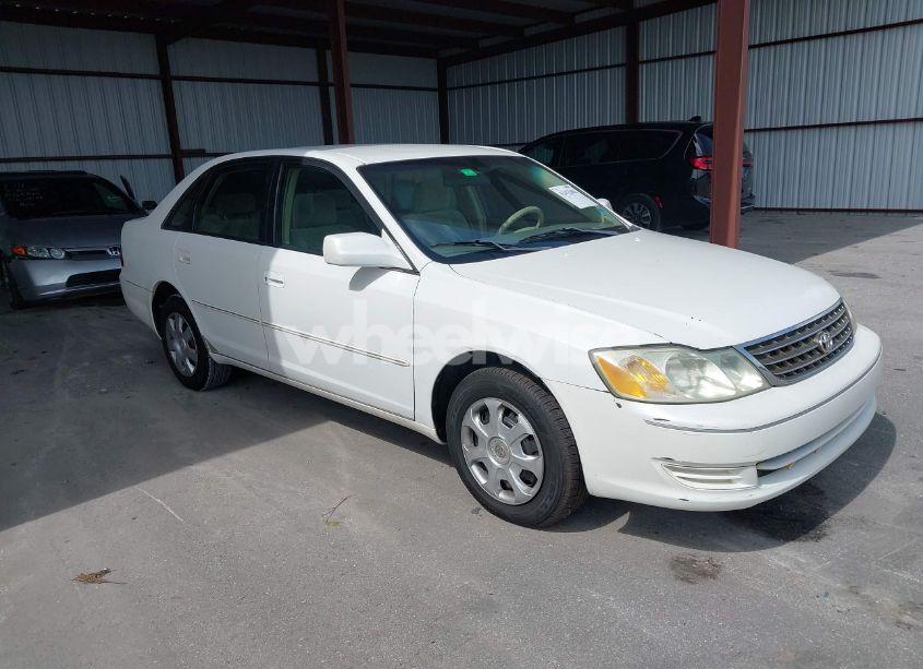 2004 Toyota Avalon XL (VIN 4T1BF28B44U374145) main photo