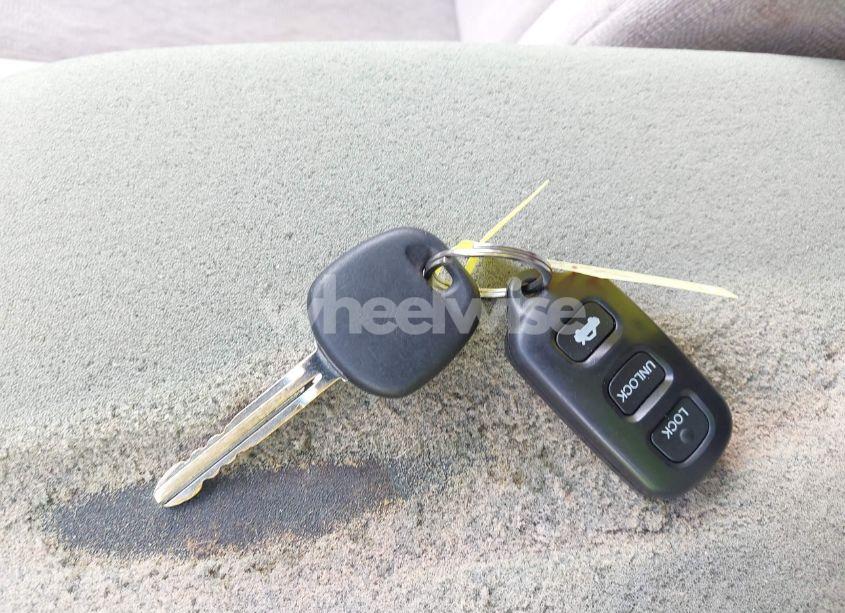 Photo 11 of 2004 Toyota Avalon XL (VIN 4T1BF28B44U374145)