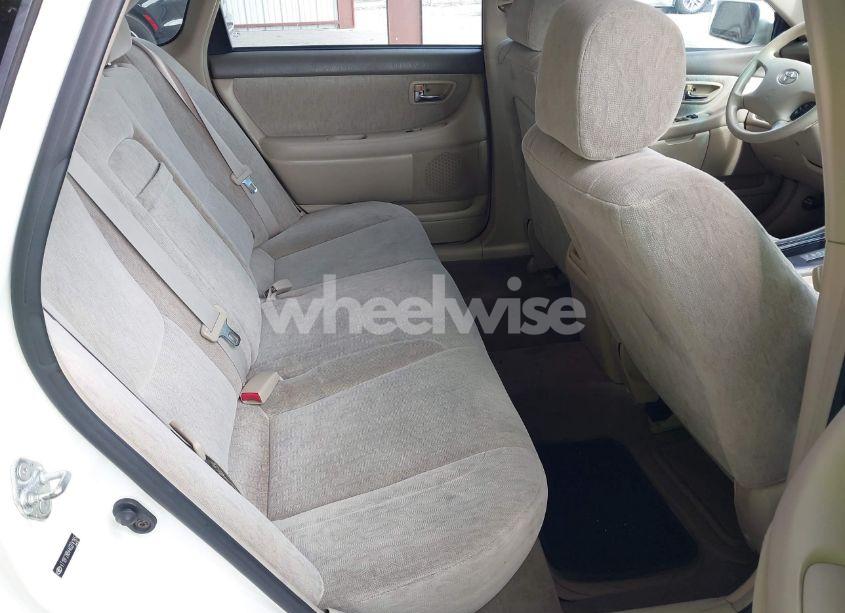 Photo 8 of 2004 Toyota Avalon XL (VIN 4T1BF28B44U374145)