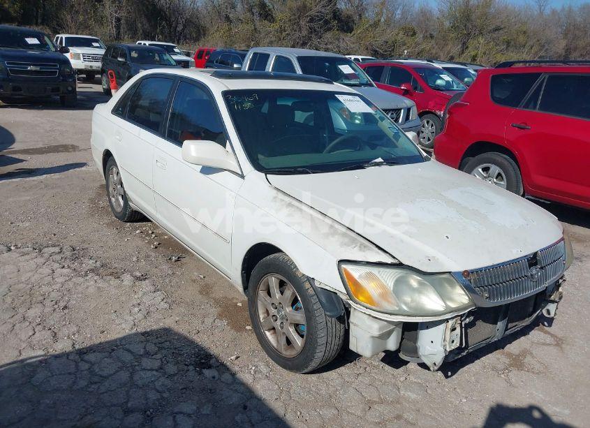 2002 Toyota Avalon XLS (VIN 4T1BF28B52U197599) main photo