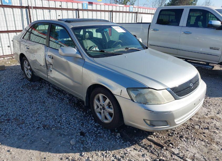 2002 Toyota Avalon XLS (VIN 4T1BF28B52U207743) main photo