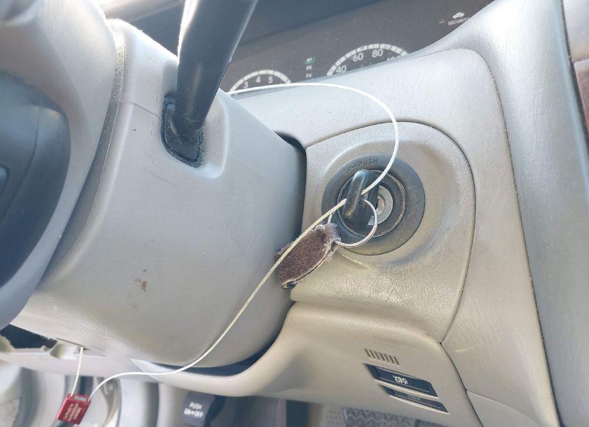 Photo 11 of 2002 Toyota Avalon XLS (VIN 4T1BF28B52U207743)