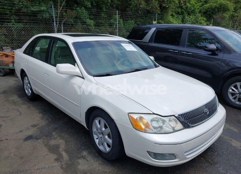 2002 Toyota Avalon XLS (VIN 4T1BF28B52U213588) main photo