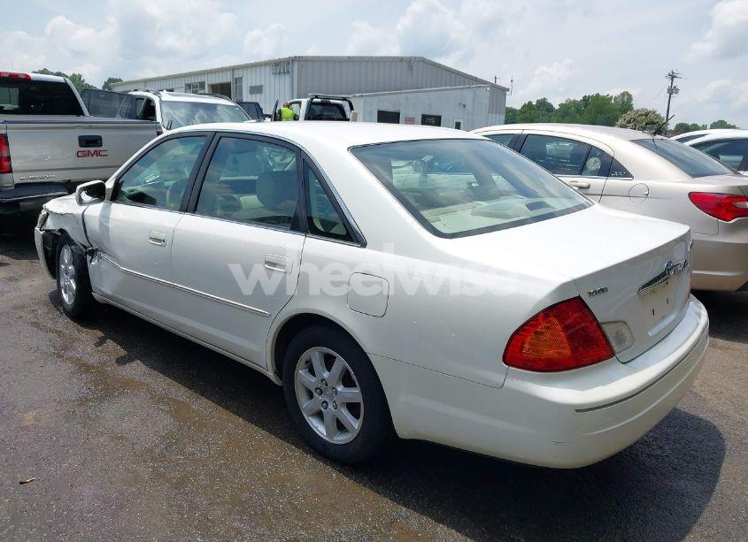 Photo 3 of 2002 Toyota Avalon XLS (VIN 4T1BF28B52U213588)