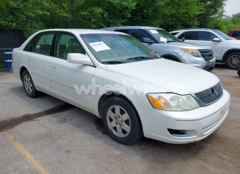 2002 Toyota Avalon XL (VIN 4T1BF28B52U239043) main photo