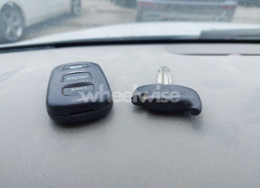 Photo 11 of 2002 Toyota Avalon XL (VIN 4T1BF28B52U239043)