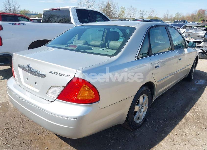 Photo 4 of 2002 Toyota Avalon XL (VIN 4T1BF28B52U265710)