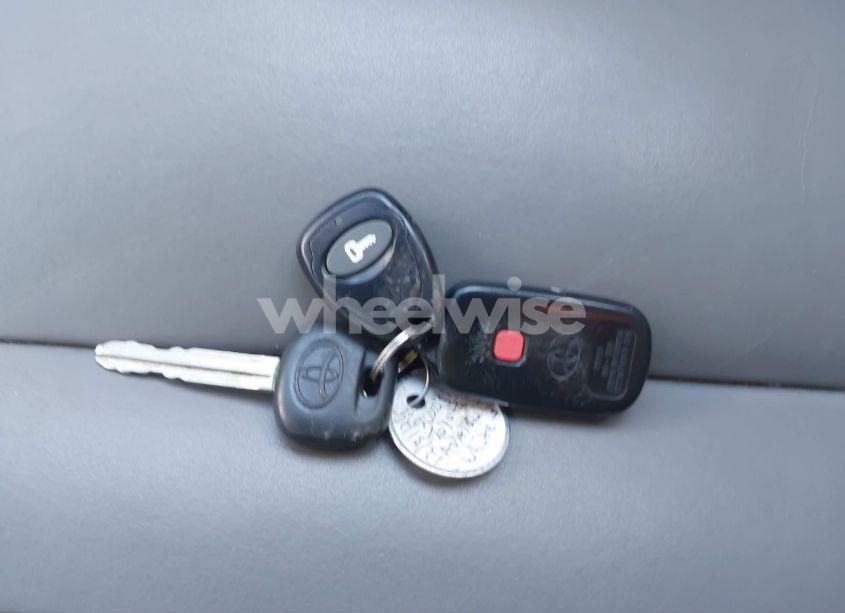 Photo 11 of 2003 Toyota Avalon XLS (VIN 4T1BF28B53U330895)