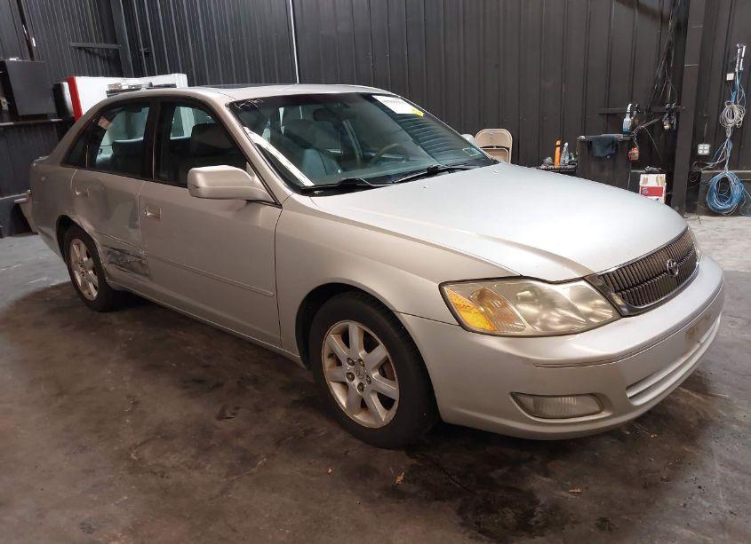 2002 Toyota Avalon XLS (VIN 4T1BF28B62U203510) main photo