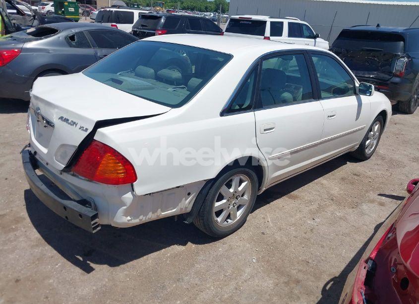 Photo 4 of 2002 Toyota Avalon XL/XLS (VIN 4T1BF28B72U207503)