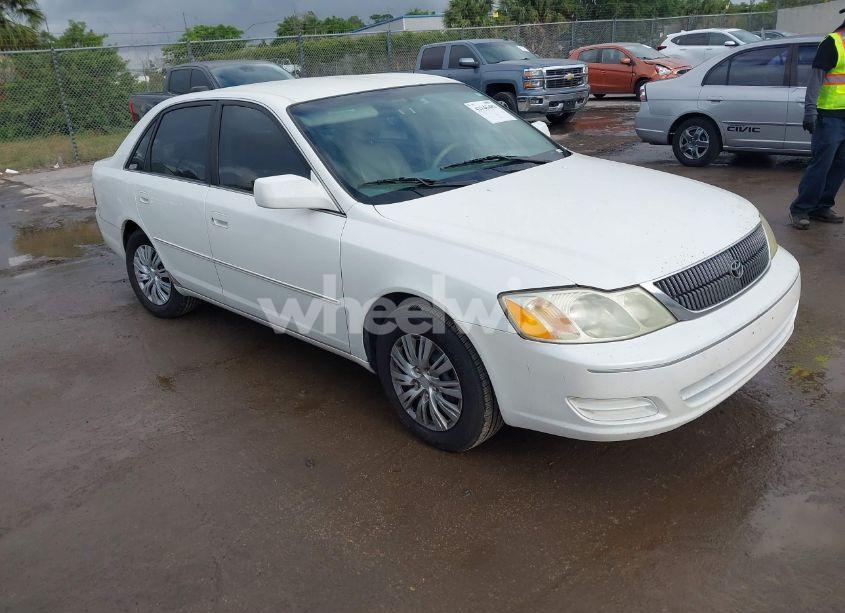 2002 Toyota Avalon XL (VIN 4T1BF28B72U217884) main photo