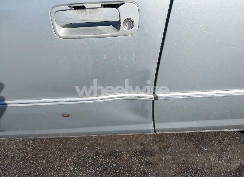 Photo 6 of 2004 Toyota Avalon XLS (VIN 4T1BF28B74U343827)