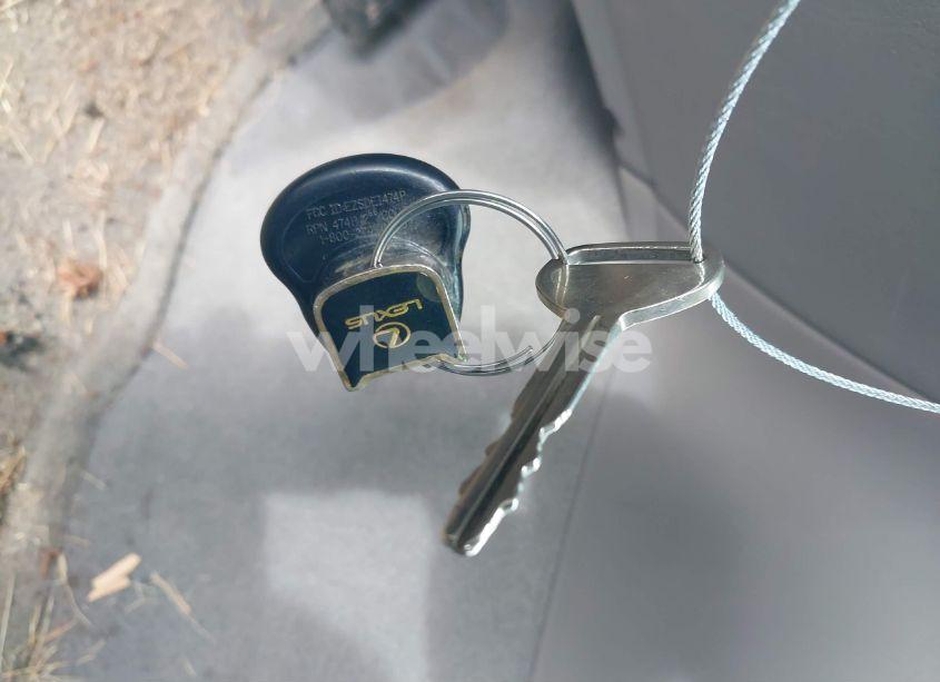 Photo 11 of 2004 Toyota Avalon XL (VIN 4T1BF28B74U349109)