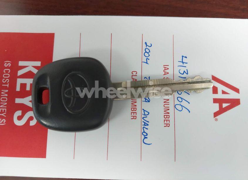 Photo 11 of 2004 Toyota Avalon XLS (VIN 4T1BF28B74U380764)