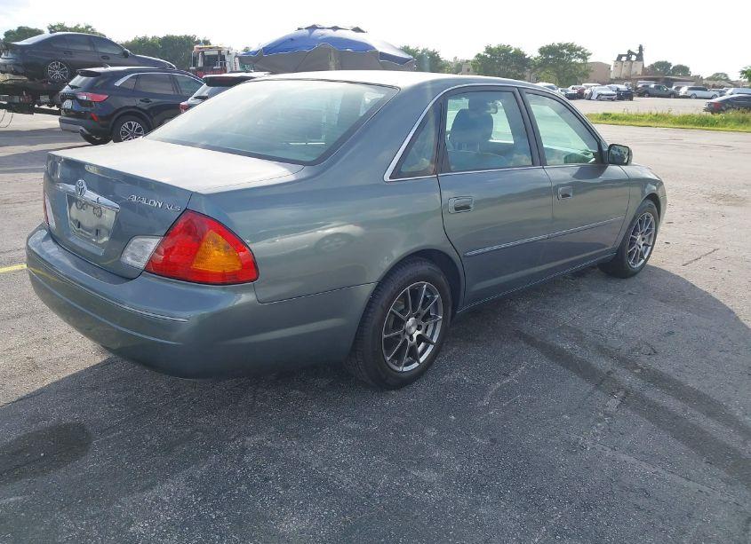 Photo 4 of 2001 Toyota Avalon XL/XLS (VIN 4T1BF28B81U143356)
