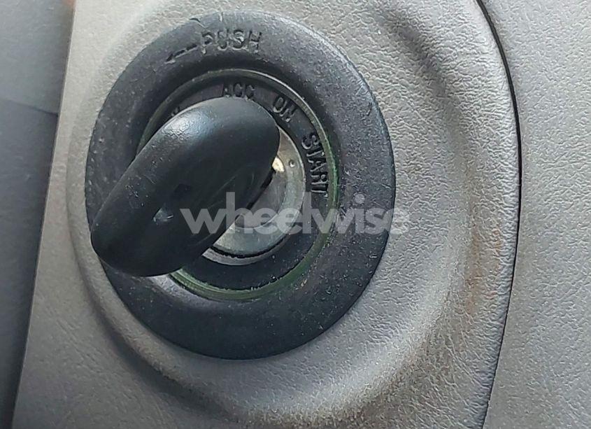 Photo 11 of 2004 Toyota Avalon XLS (VIN 4T1BF28B84U356019)