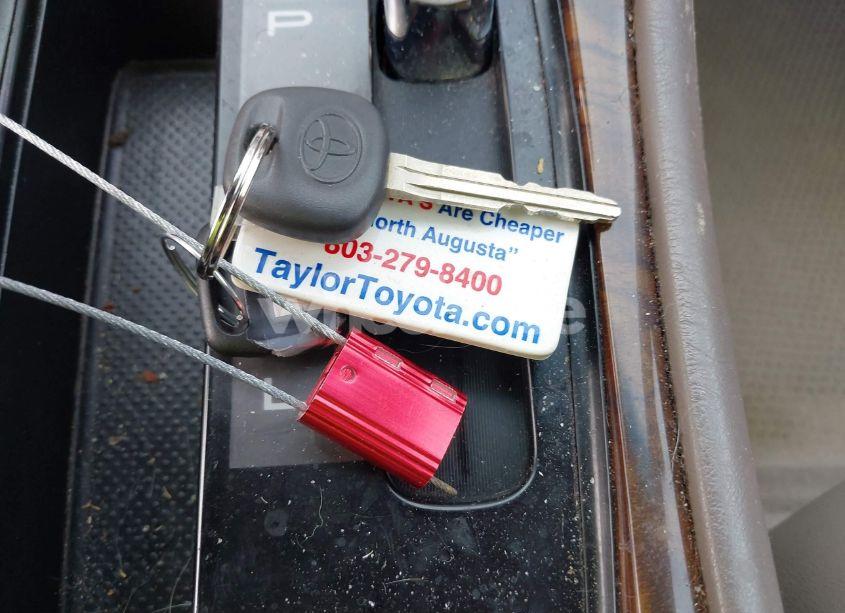 Photo 11 of 2004 Toyota Avalon XLS (VIN 4T1BF28B84U390994)