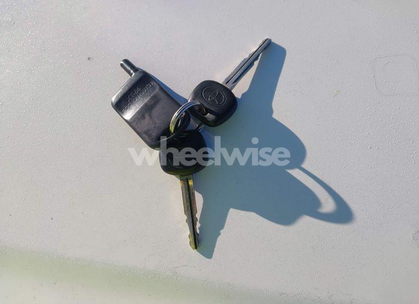 Photo 11 of 2001 Toyota Avalon XLS (VIN 4T1BF28B91U156777)