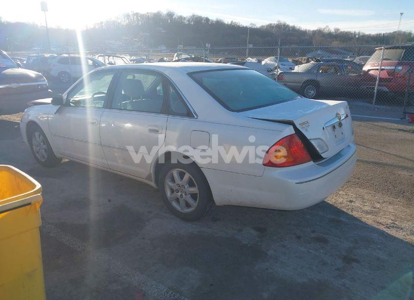 Photo 3 of 2001 Toyota Avalon XLS (VIN 4T1BF28B91U156777)