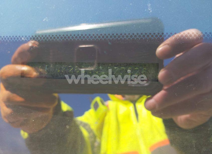 Photo 9 of 2004 Toyota Avalon XLS (VIN 4T1BF28B94U377526)