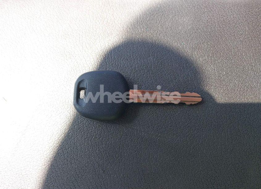 Photo 11 of 2004 Toyota Avalon XLS (VIN 4T1BF28B94U383150)