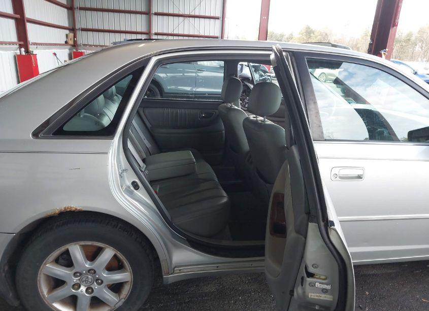 Photo 8 of 2001 Toyota Avalon XLS (VIN 4T1BF28BX1U130687)