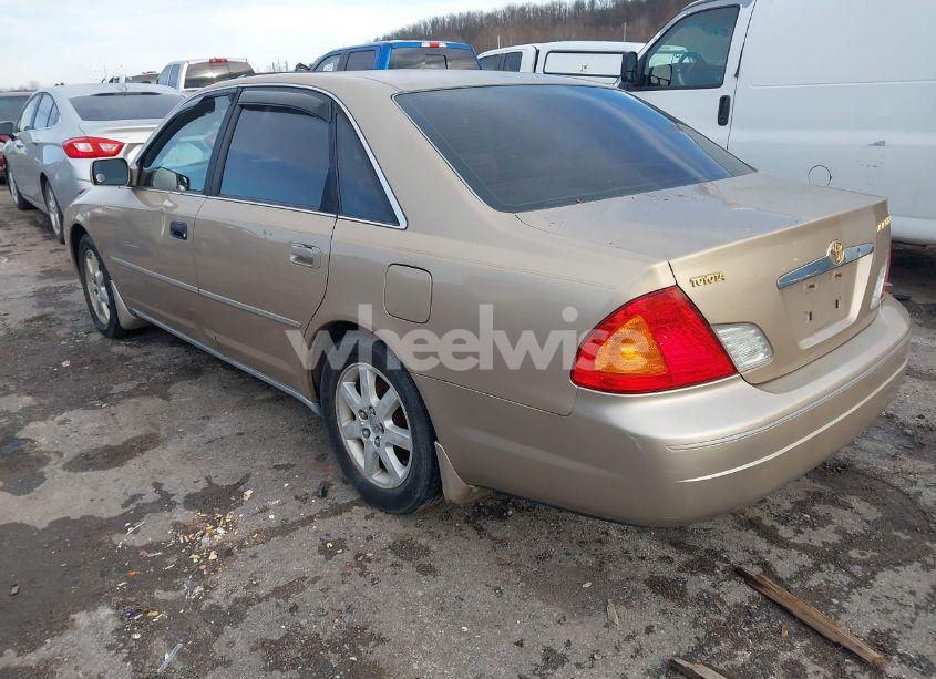 Photo 3 of 2001 Toyota Avalon XL/XLS (VIN 4T1BF28BX1U141849)