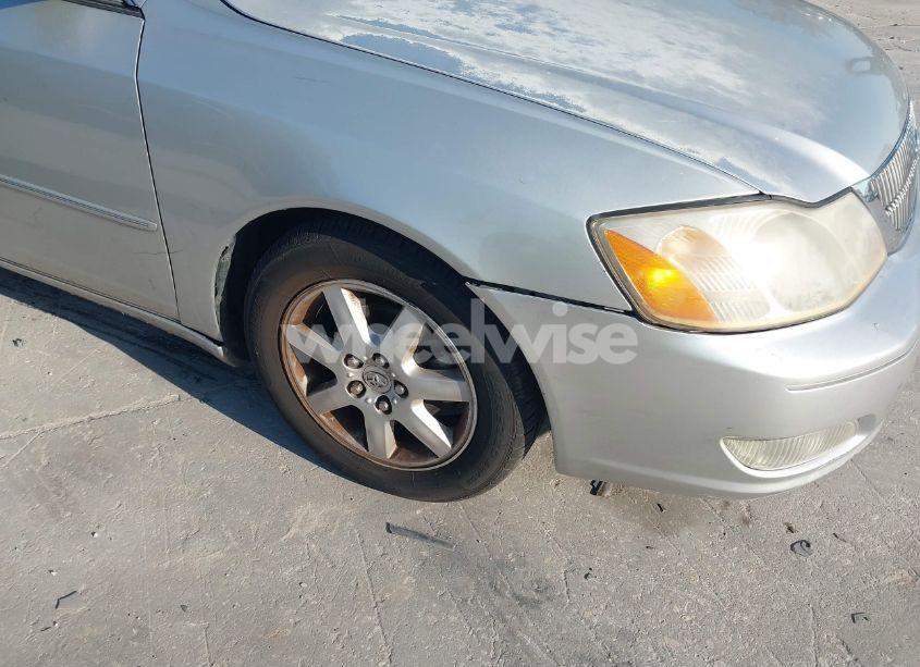 Photo 6 of 2002 Toyota Avalon XLS (VIN 4T1BF28BX2U228894)